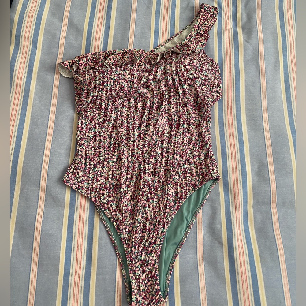 NWOT One Piece Bathingsuit